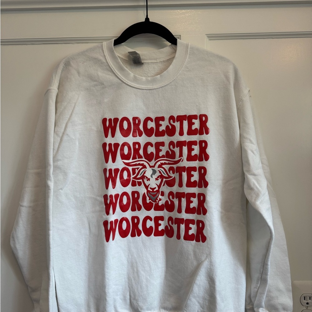 Gildan White and Red Worcester Sweatshirt